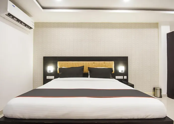 Hotel O Red Velvet Premium